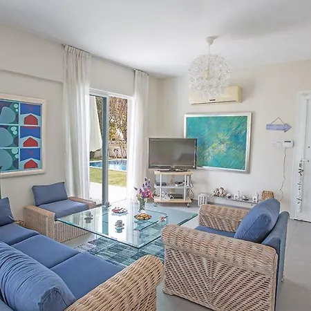 Efsta - Beautiful 3 Bedroom - Pool With Lawned Gardens Ajía Nápa