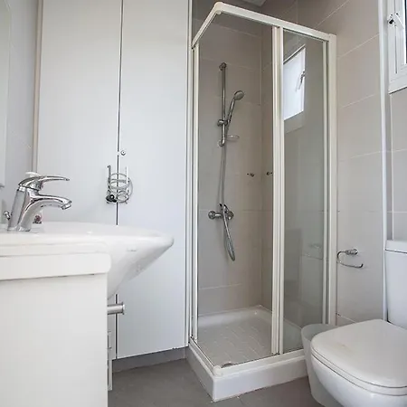 Efsta - Beautiful 3 Bedroom - Pool With Lawned Gardens * أيا نابا