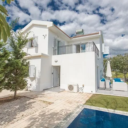 فيلة Efsta - Beautiful 3 Bedroom - Pool With Lawned Gardens أيا نابا
