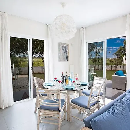 Efsta - Beautiful 3 Bedroom - Pool With Lawned Gardens Ajía Nápa